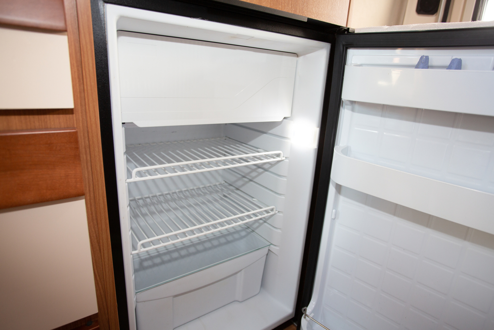 What Are the Pros and Cons of a 12V Fridge